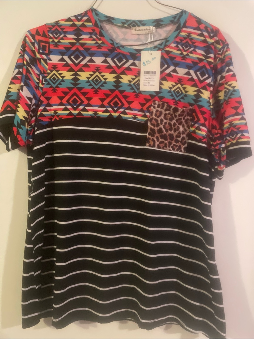 Multicolor Patterned Short Sleeve Women’s Top with Leopard Pocket